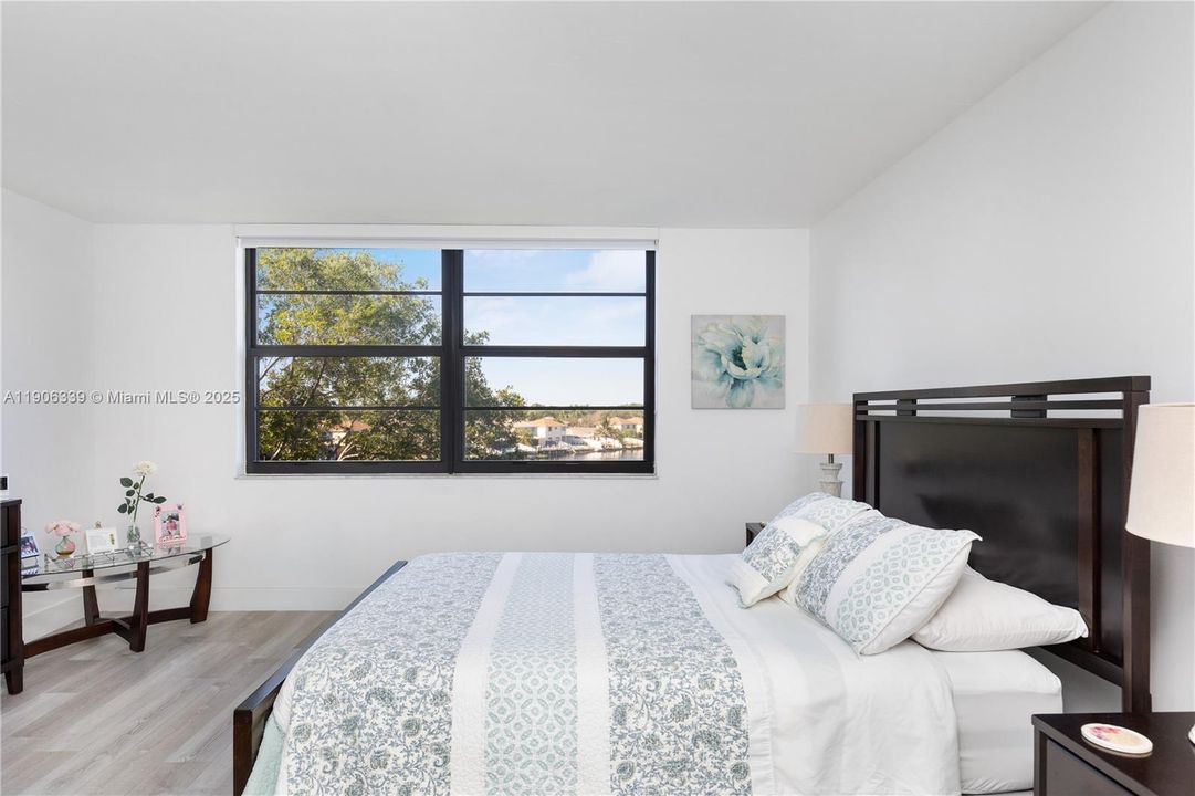 待售: $238,900 (2 贝兹, 2 浴室, 1187 平方英尺)