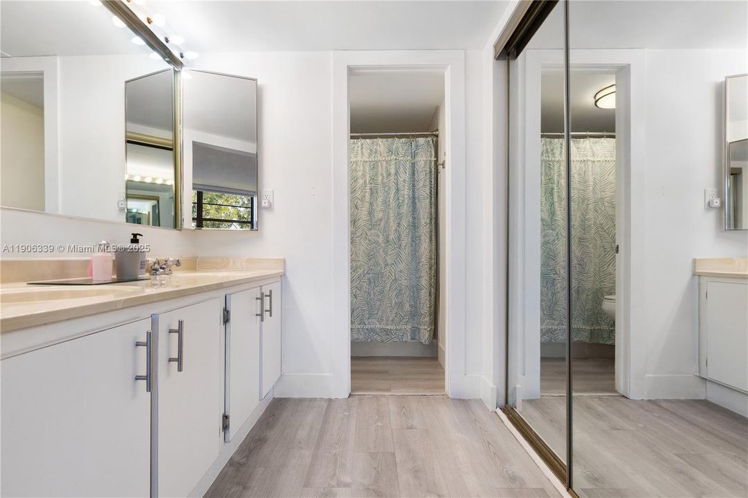 待售: $238,900 (2 贝兹, 2 浴室, 1187 平方英尺)