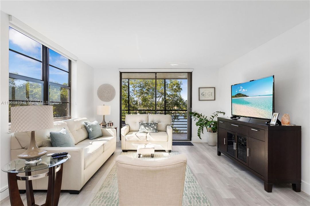 待售: $238,900 (2 贝兹, 2 浴室, 1187 平方英尺)