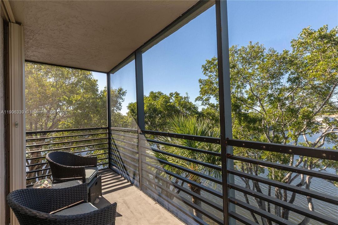 待售: $238,900 (2 贝兹, 2 浴室, 1187 平方英尺)