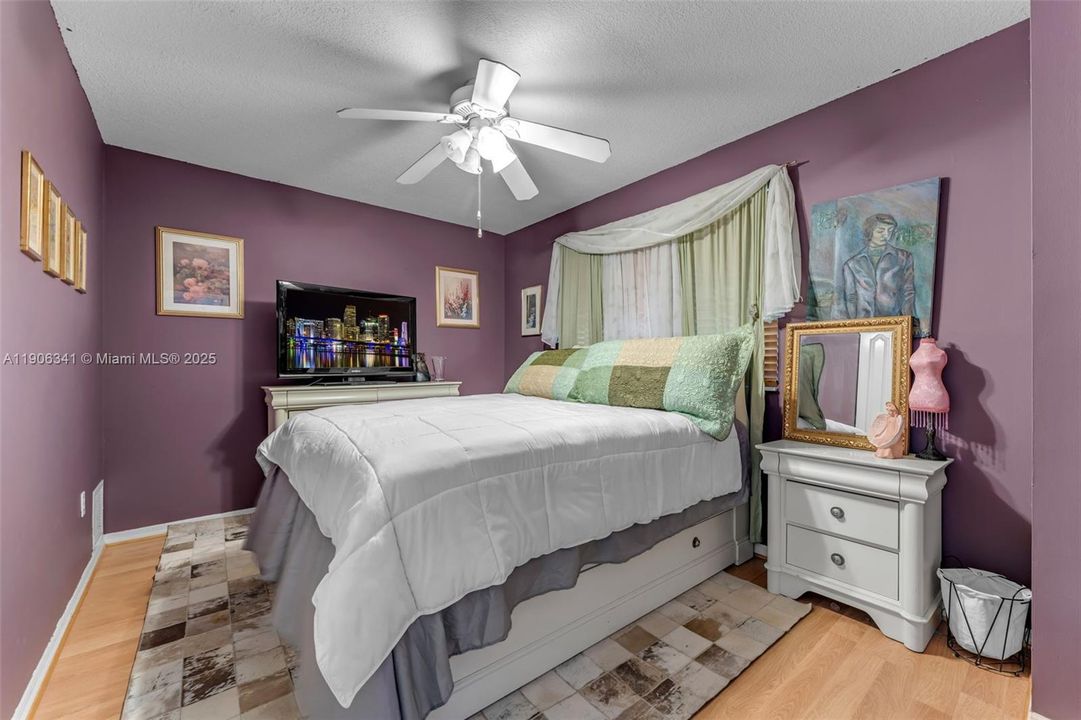 For Sale: $560,000 (4 beds, 2 baths, 1862 Square Feet)