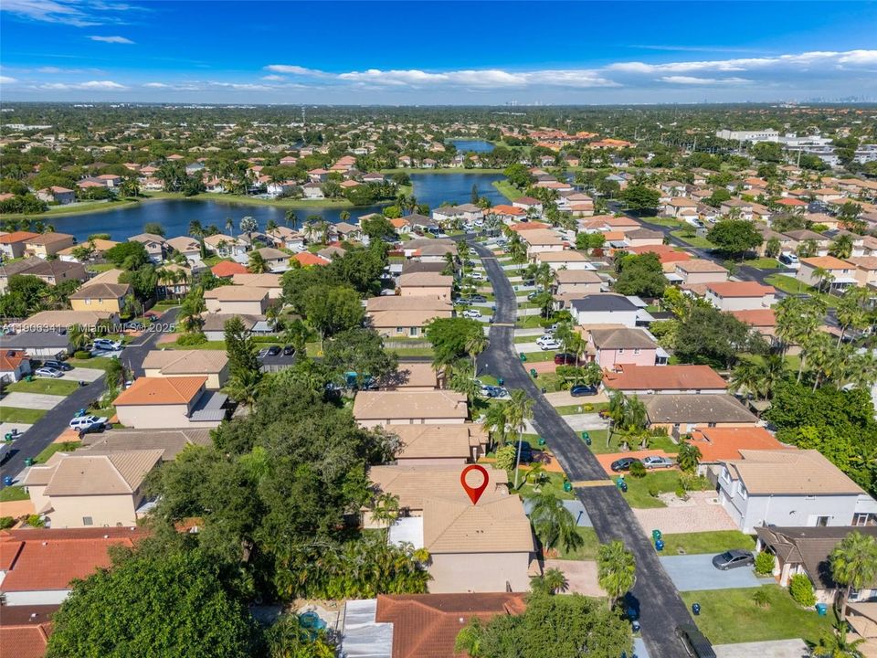 For Sale: $560,000 (4 beds, 2 baths, 1862 Square Feet)