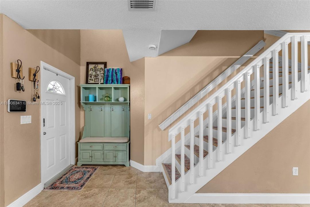 For Sale: $560,000 (4 beds, 2 baths, 1862 Square Feet)