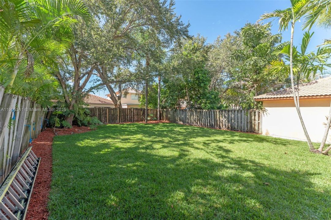 For Sale: $560,000 (4 beds, 2 baths, 1862 Square Feet)