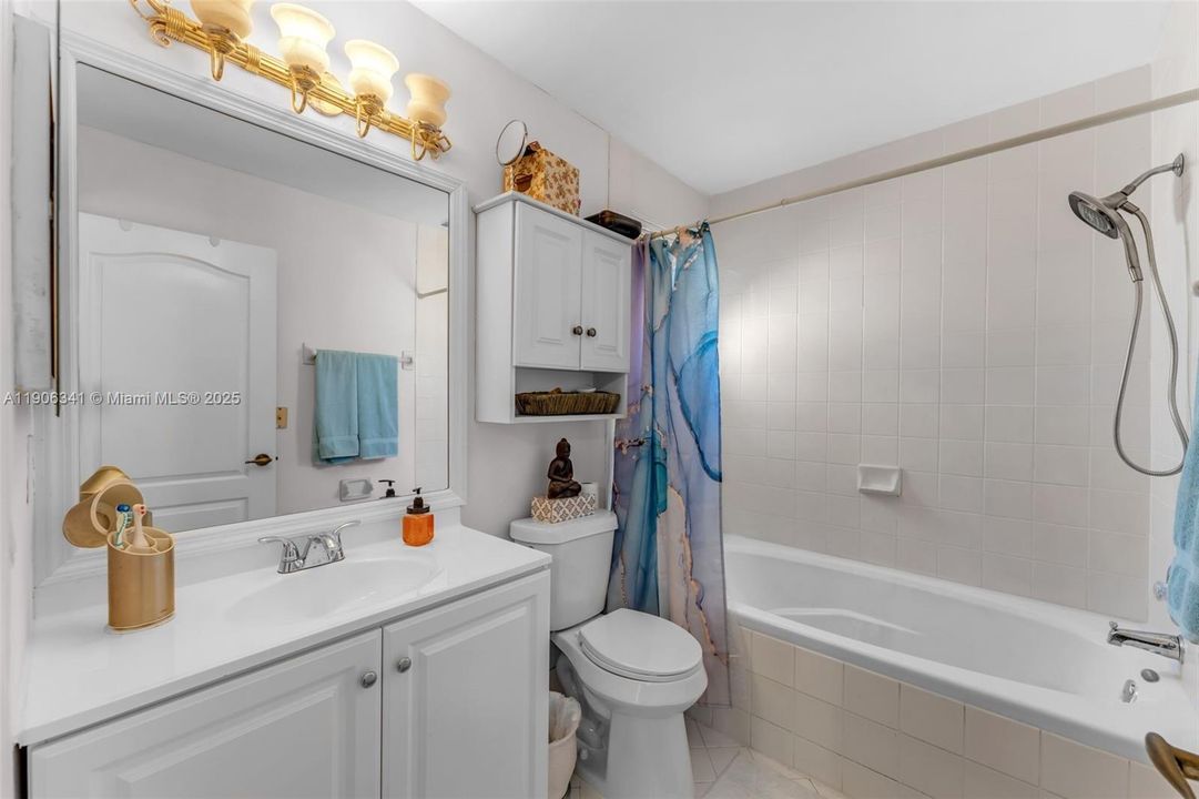 For Sale: $560,000 (4 beds, 2 baths, 1862 Square Feet)