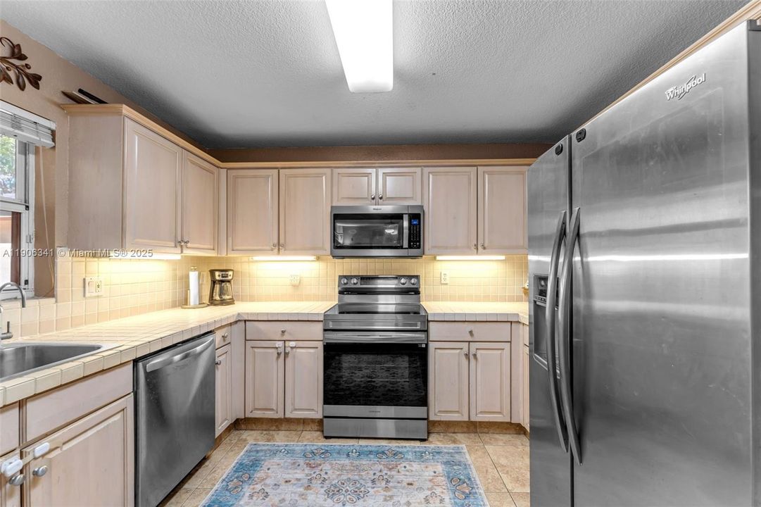 For Sale: $560,000 (4 beds, 2 baths, 1862 Square Feet)