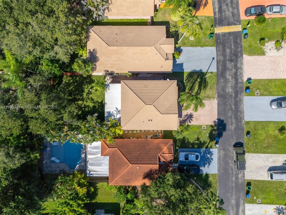 For Sale: $560,000 (4 beds, 2 baths, 1862 Square Feet)