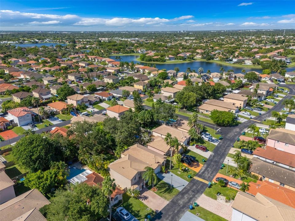 For Sale: $560,000 (4 beds, 2 baths, 1862 Square Feet)