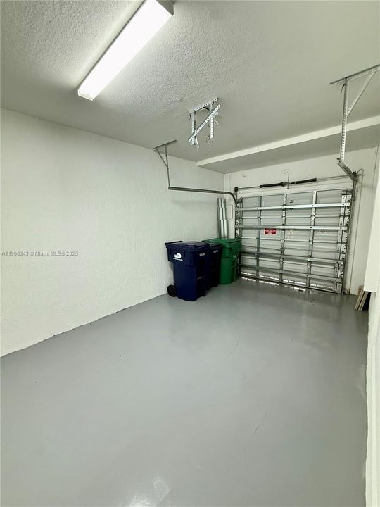 出租: $2,950 (4 贝兹, 2 浴室, 1946 平方英尺)