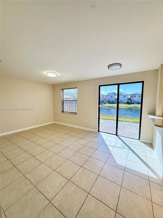 出租: $2,950 (4 贝兹, 2 浴室, 1946 平方英尺)