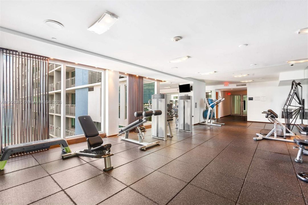 For Rent: $2,875 (1 beds, 1 baths, 846 Square Feet)