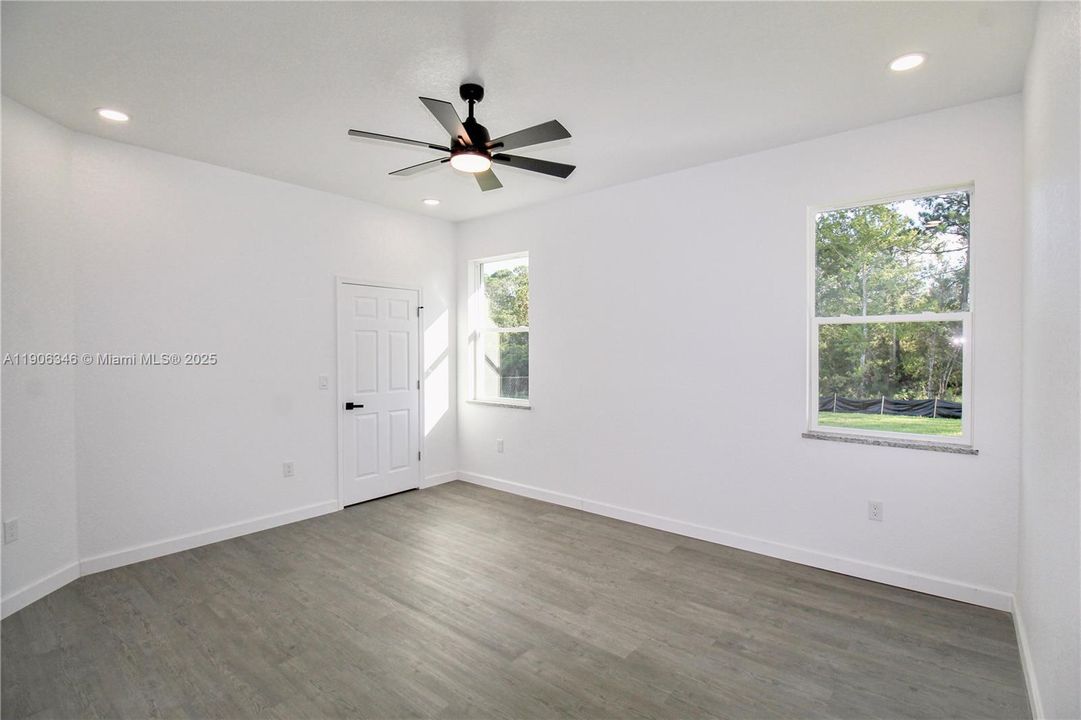 For Sale: $337,900 (3 beds, 2 baths, 1488 Square Feet)