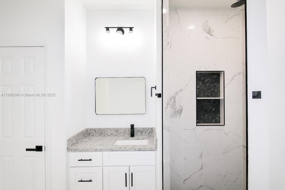 For Sale: $337,900 (3 beds, 2 baths, 1488 Square Feet)