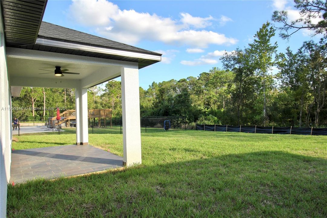 For Sale: $337,900 (3 beds, 2 baths, 1488 Square Feet)