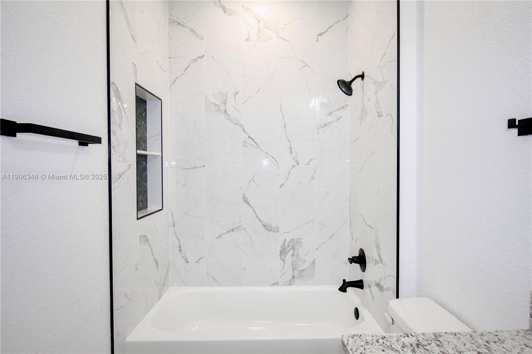 For Sale: $337,900 (3 beds, 2 baths, 1488 Square Feet)