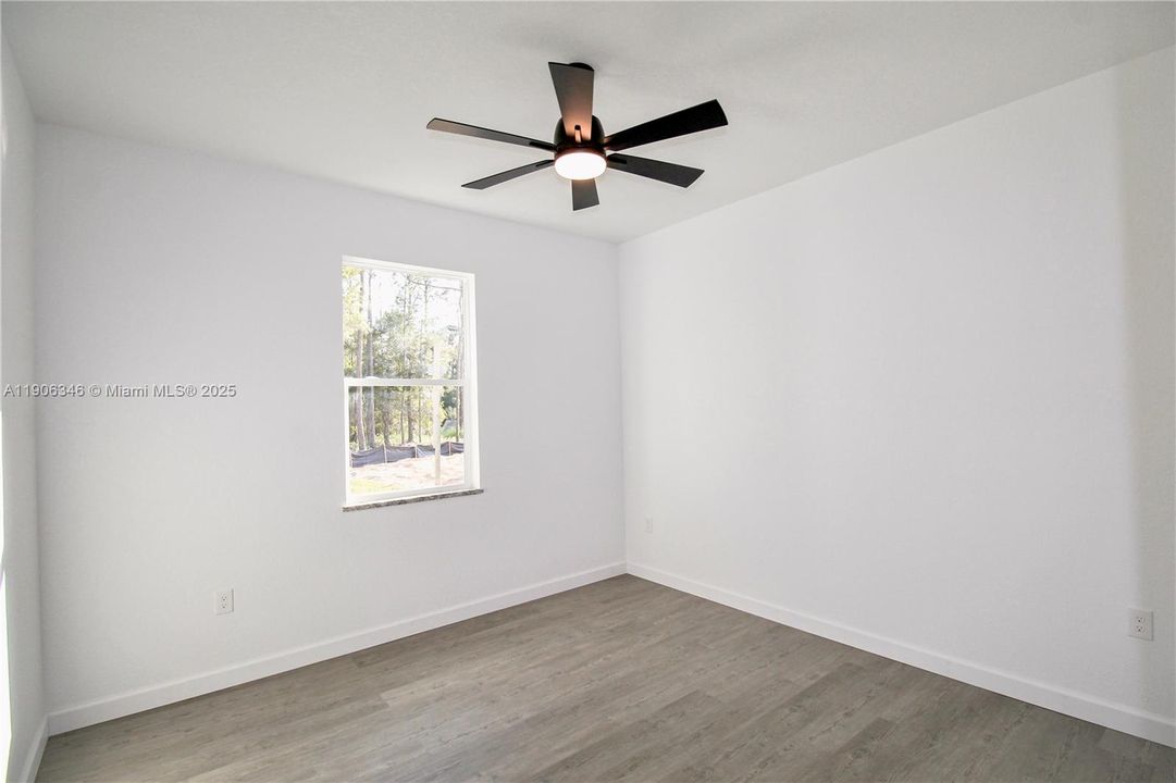 For Sale: $337,900 (3 beds, 2 baths, 1488 Square Feet)