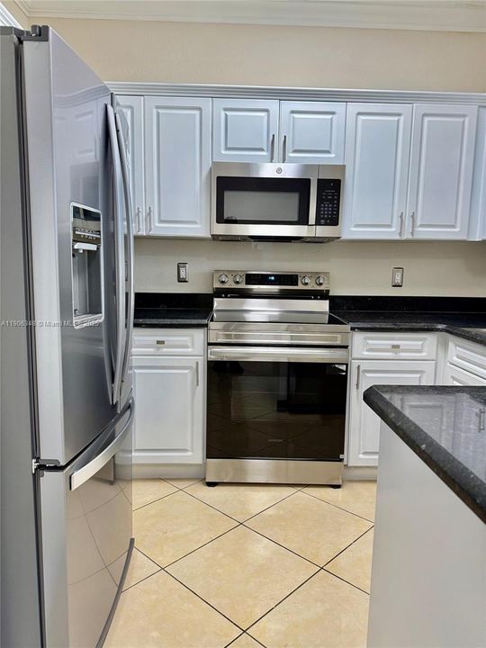 出租: $1,900 (3 贝兹, 2 浴室, 1194 平方英尺)