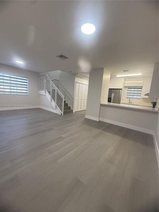 出租: $2,750 (3 贝兹, 2 浴室, 1180 平方英尺)