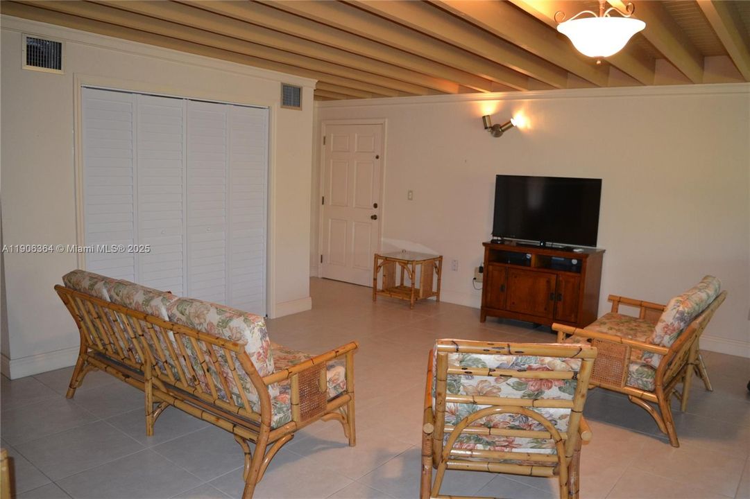 最近租的: $3,500 (4 贝兹, 3 浴室, 2097 平方英尺)