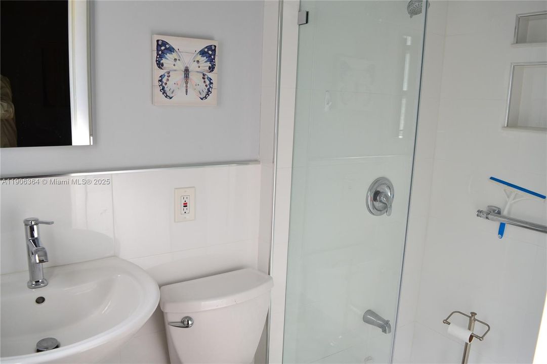 最近租的: $3,500 (4 贝兹, 3 浴室, 2097 平方英尺)