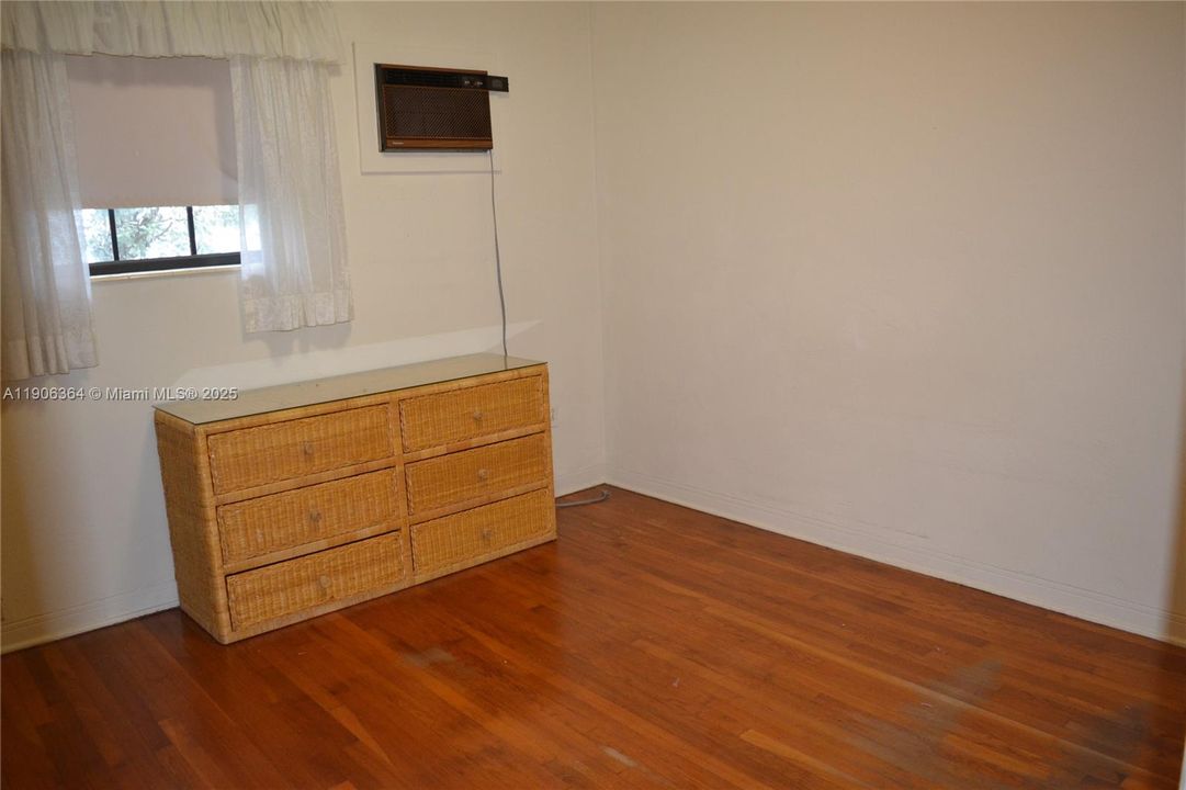 最近租的: $3,500 (4 贝兹, 3 浴室, 2097 平方英尺)