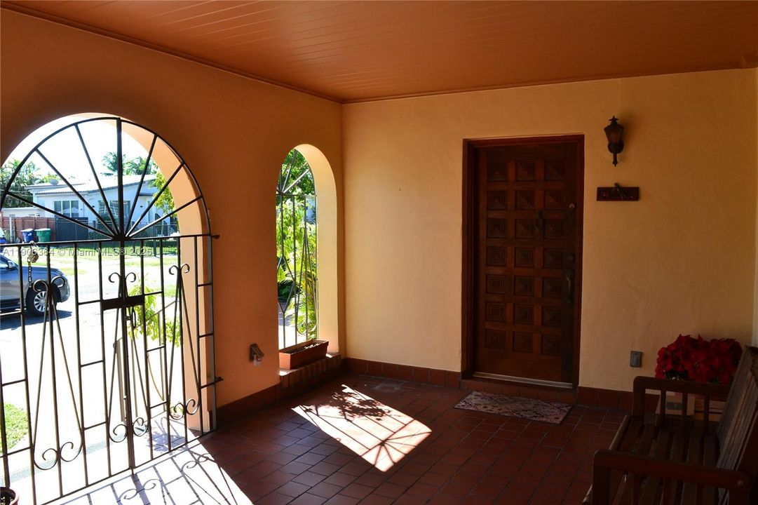 最近租的: $3,500 (4 贝兹, 3 浴室, 2097 平方英尺)