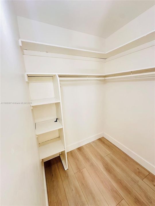 出租: $2,000 (1 贝兹, 1 浴室, 0 平方英尺)