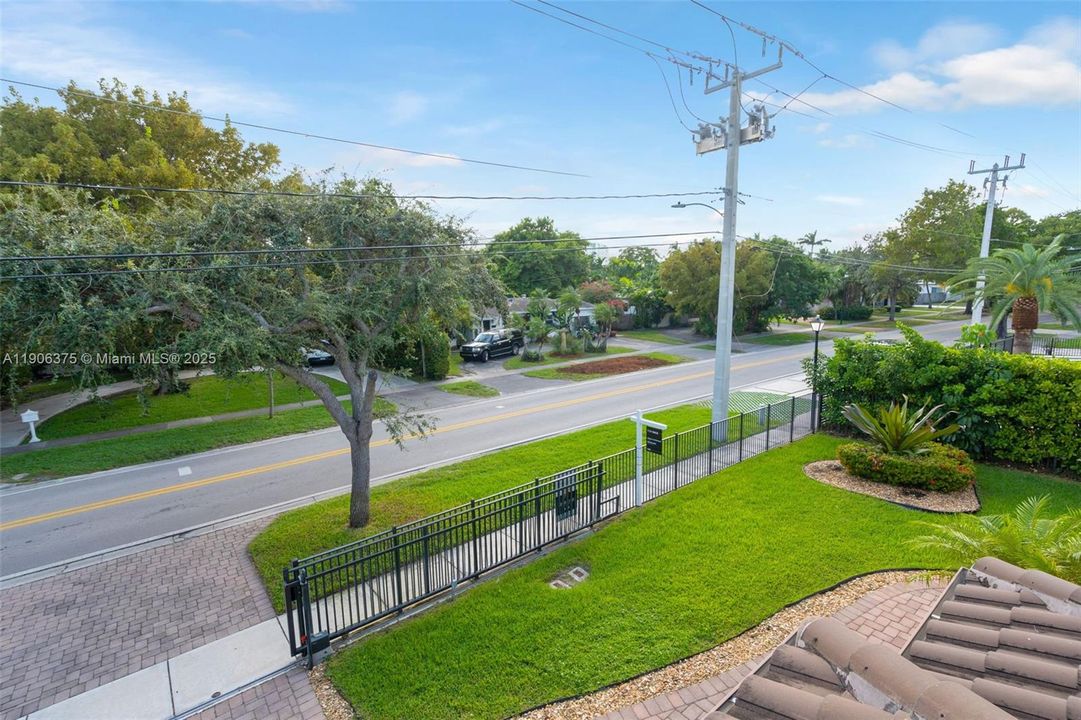 На продажу: $5,900,000 (5 спален, 6 ванн, 4919 Квадратных фут)