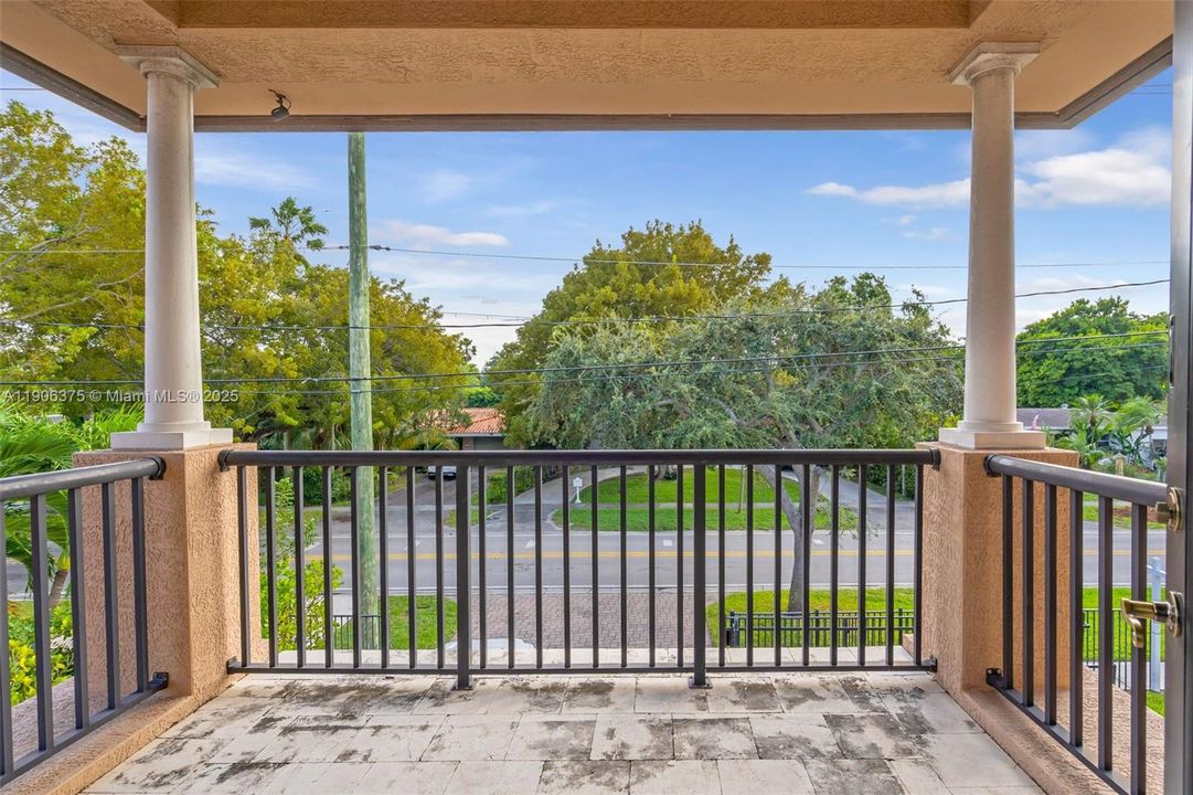 На продажу: $5,900,000 (5 спален, 6 ванн, 4919 Квадратных фут)