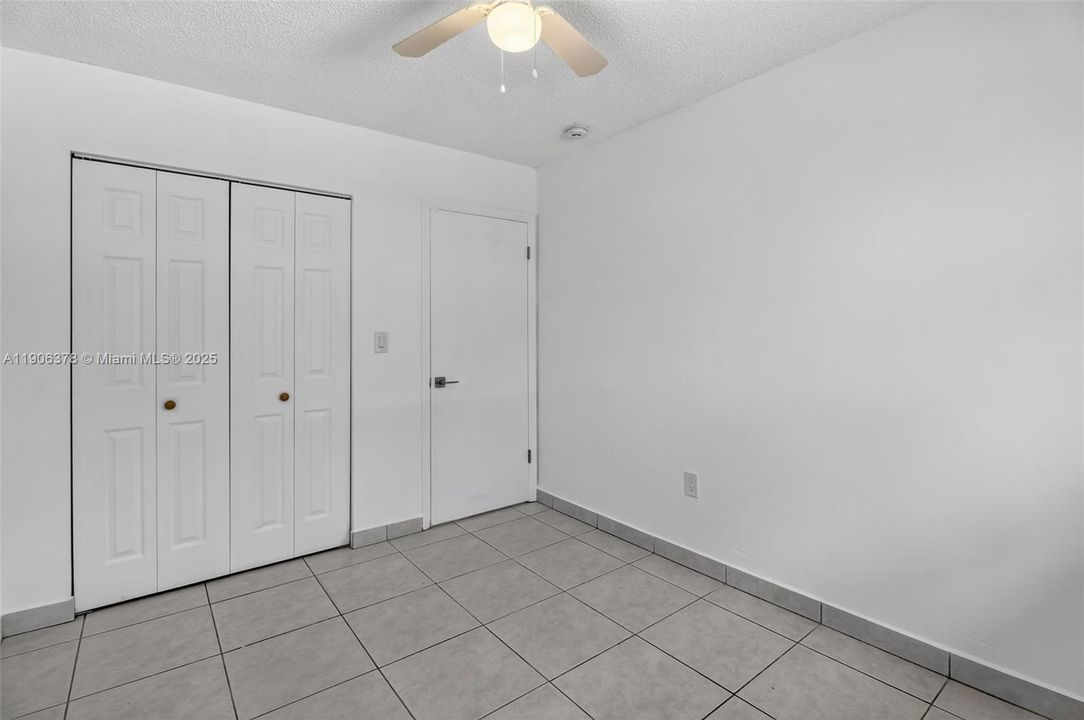 For Rent: $2,000 (2 beds, 1 baths, 750 Square Feet)