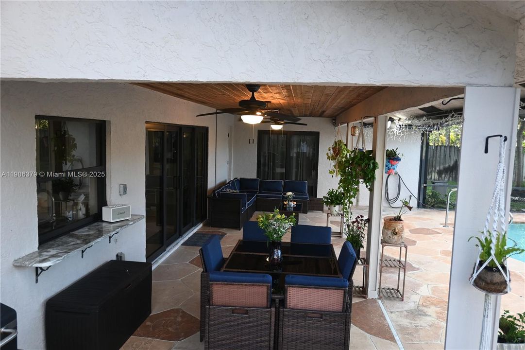 For Rent: $6,450 (4 beds, 2 baths, 2140 Square Feet)