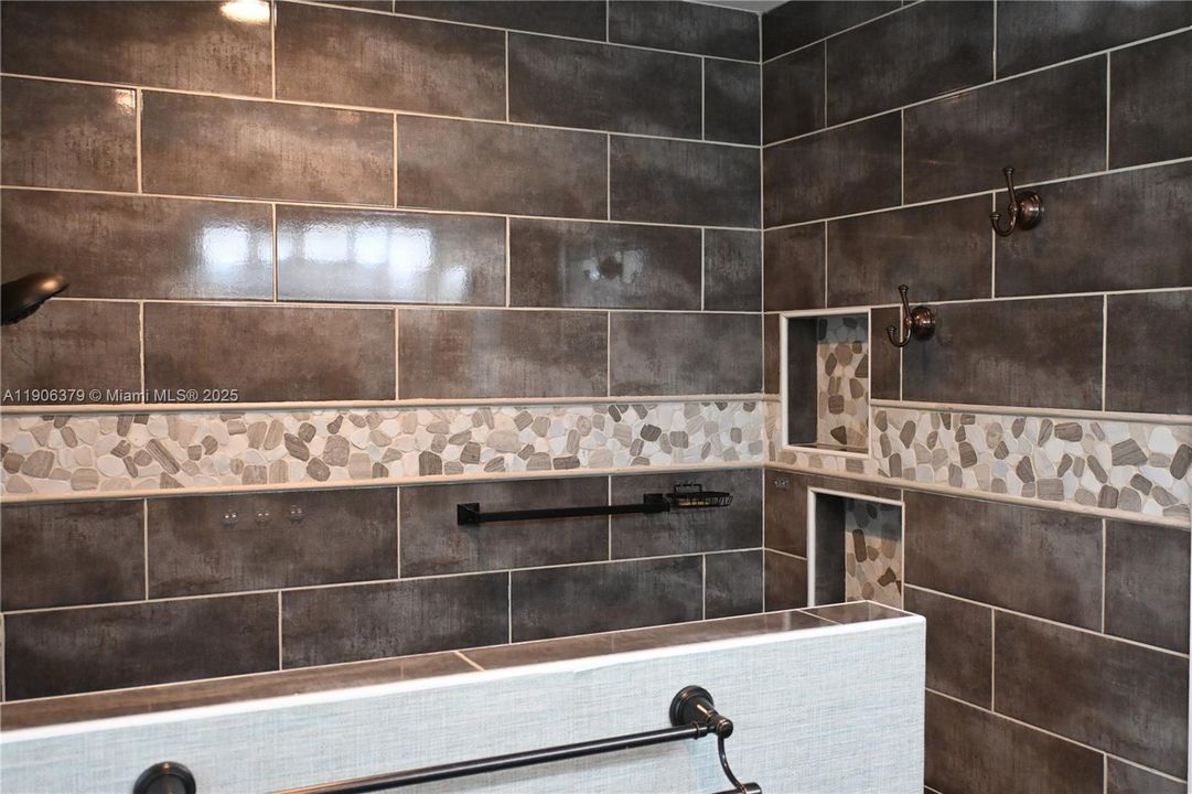 For Rent: $6,450 (4 beds, 2 baths, 2140 Square Feet)