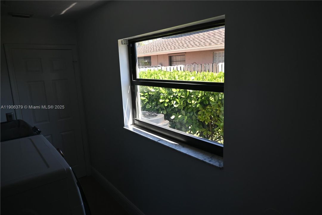 For Rent: $6,450 (4 beds, 2 baths, 2140 Square Feet)