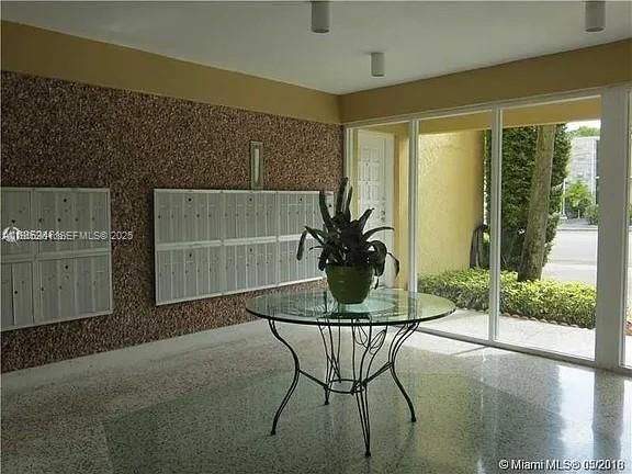 出租: $2,350 (2 贝兹, 2 浴室, 1029 平方英尺)