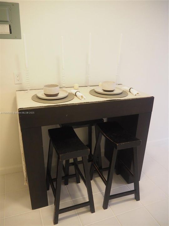 最近租的: $1,700 (0 贝兹, 1 浴室, 380 平方英尺)