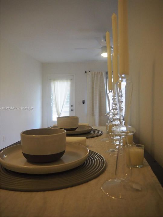 最近租的: $1,700 (0 贝兹, 1 浴室, 380 平方英尺)