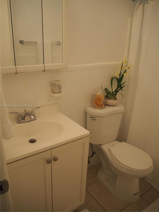 最近租的: $1,700 (0 贝兹, 1 浴室, 380 平方英尺)