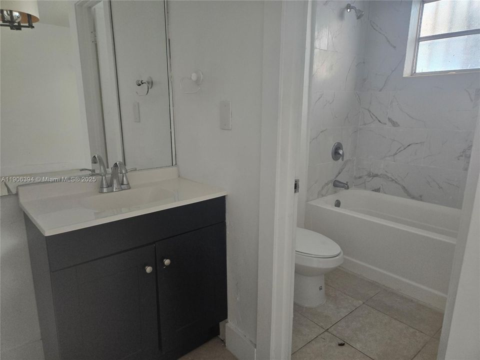 Recently Rented: $4,200 (5 beds, 4 baths, 1715 Square Feet)