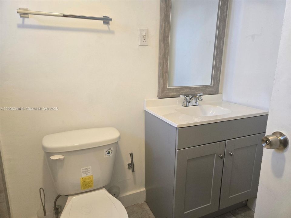 Recently Rented: $4,200 (5 beds, 4 baths, 1715 Square Feet)