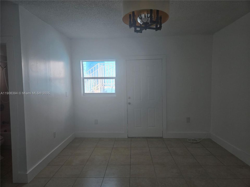 Recently Rented: $4,200 (5 beds, 4 baths, 1715 Square Feet)