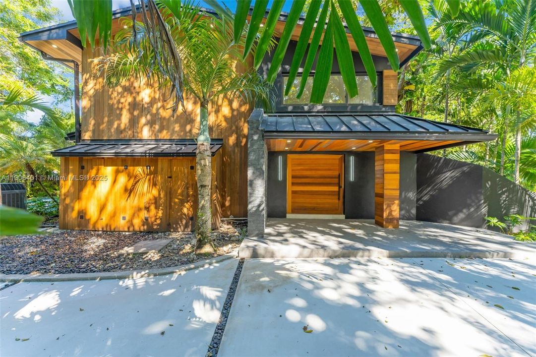 For Sale: $3,652,500 (4 beds, 3 baths, 4480 Square Feet)