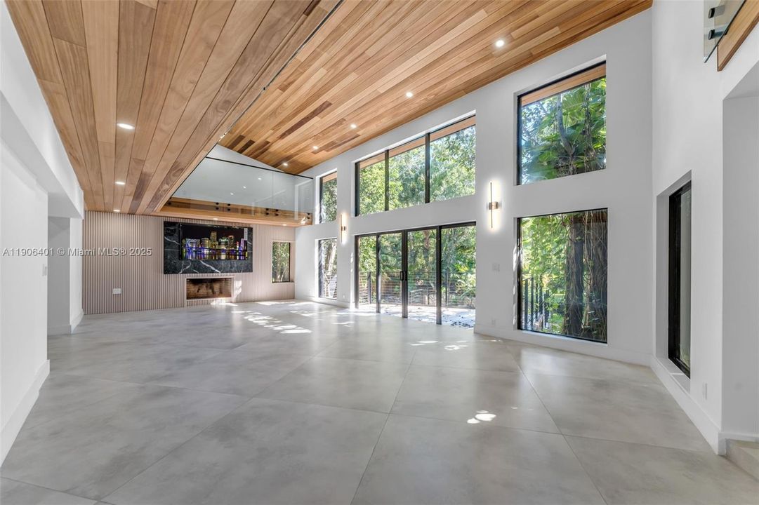 For Sale: $3,652,500 (4 beds, 3 baths, 4480 Square Feet)