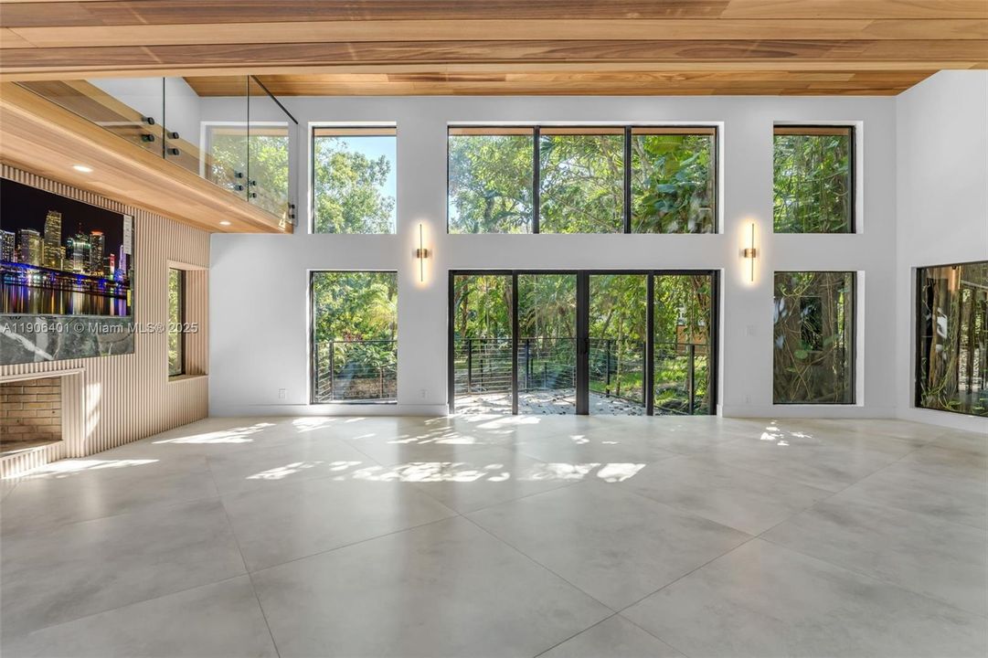 For Sale: $3,652,500 (4 beds, 3 baths, 4480 Square Feet)