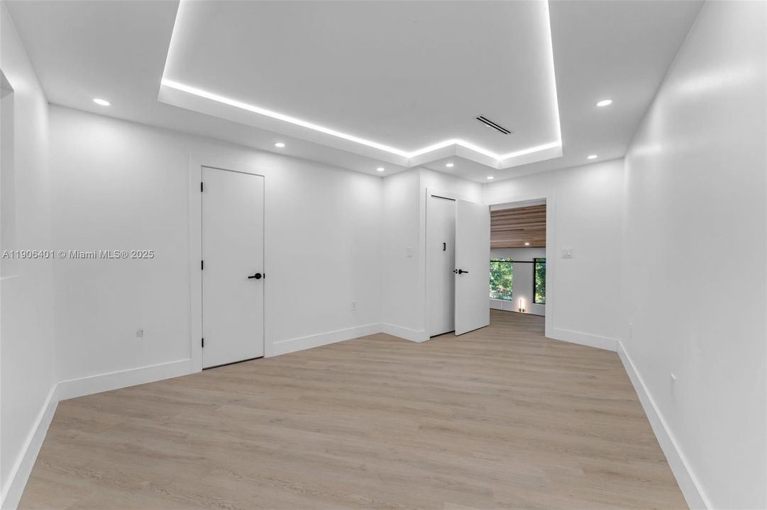 For Sale: $3,652,500 (4 beds, 3 baths, 4480 Square Feet)