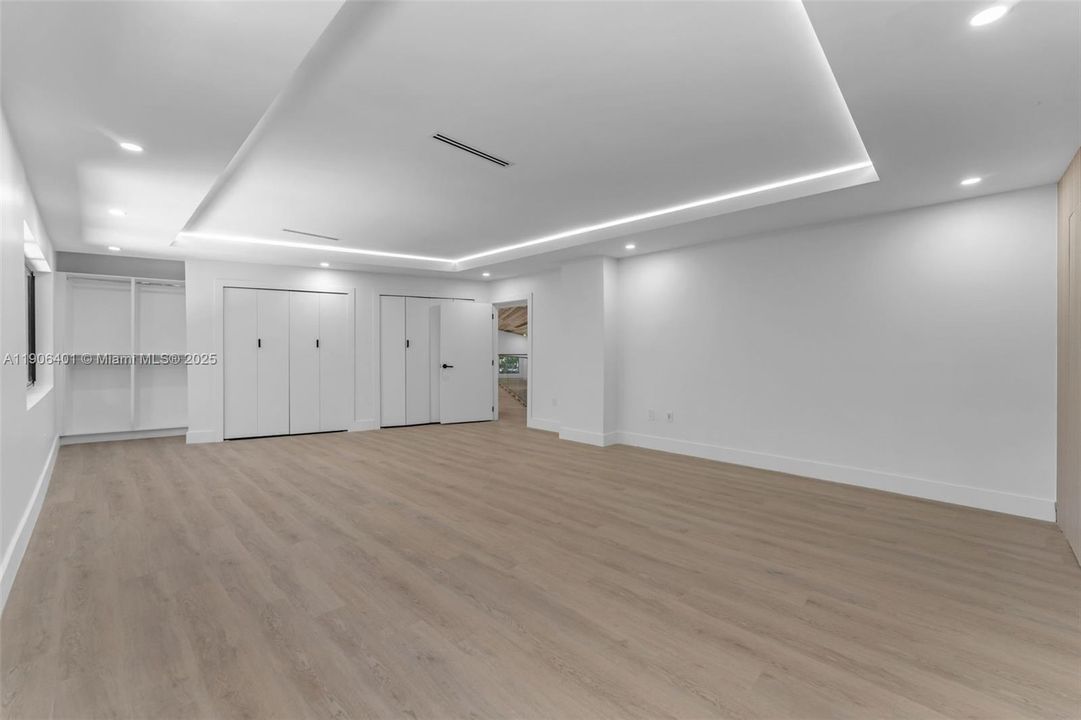 For Sale: $3,652,500 (4 beds, 3 baths, 4480 Square Feet)