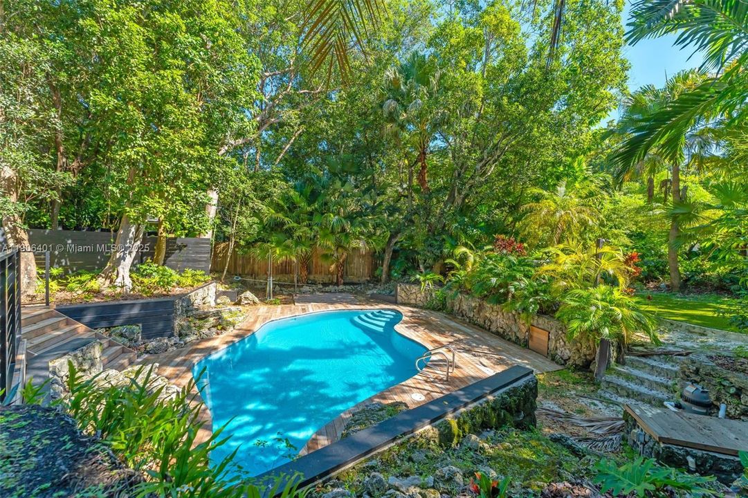 For Sale: $3,652,500 (4 beds, 3 baths, 4480 Square Feet)