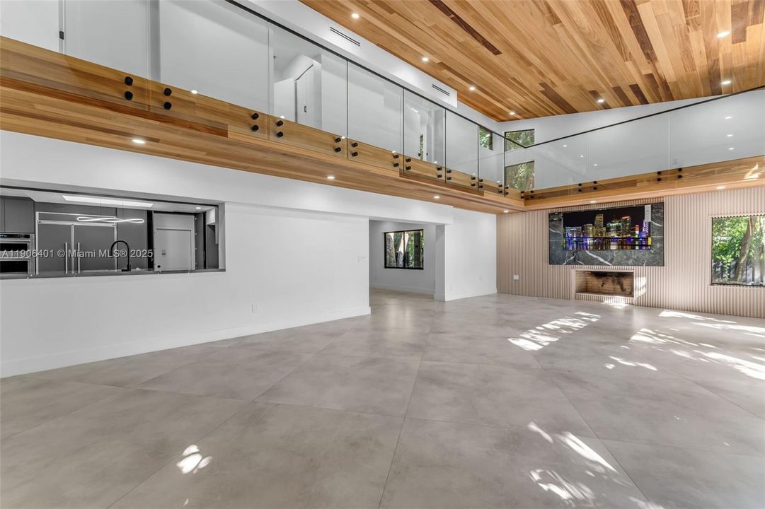 For Sale: $3,652,500 (4 beds, 3 baths, 4480 Square Feet)