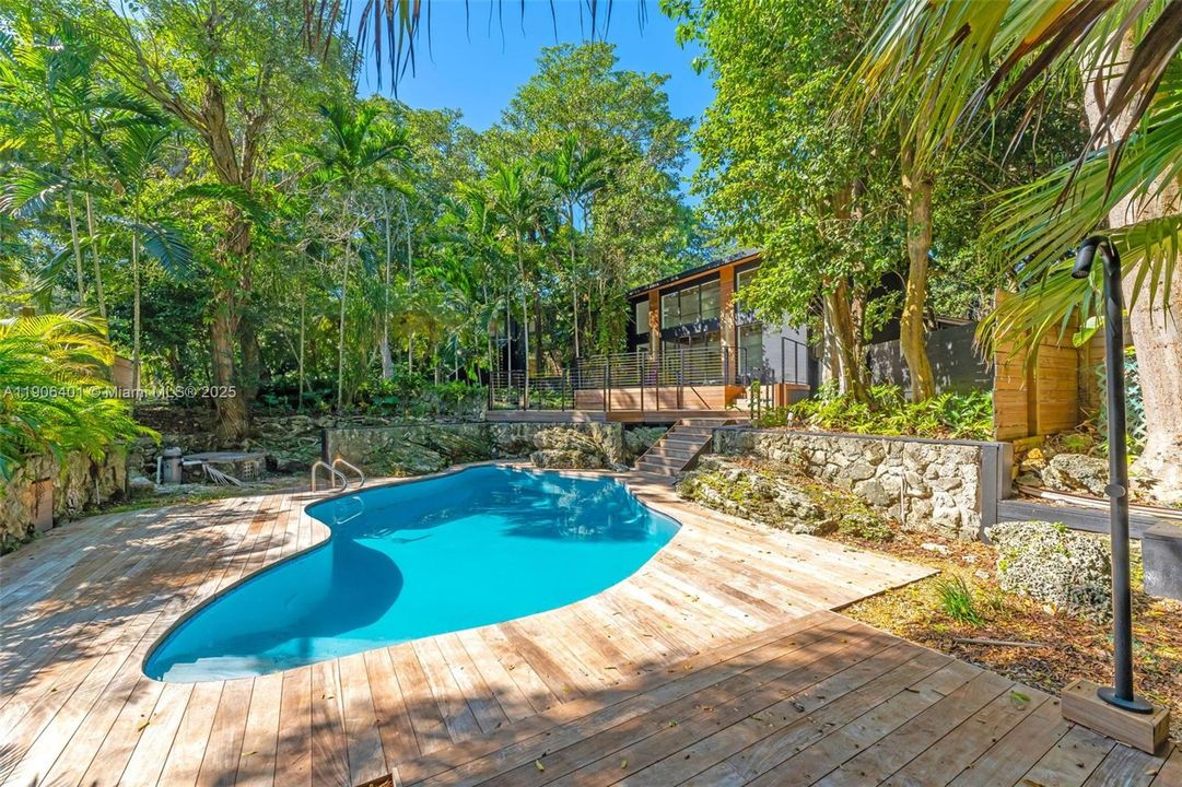 For Sale: $3,652,500 (4 beds, 3 baths, 4480 Square Feet)