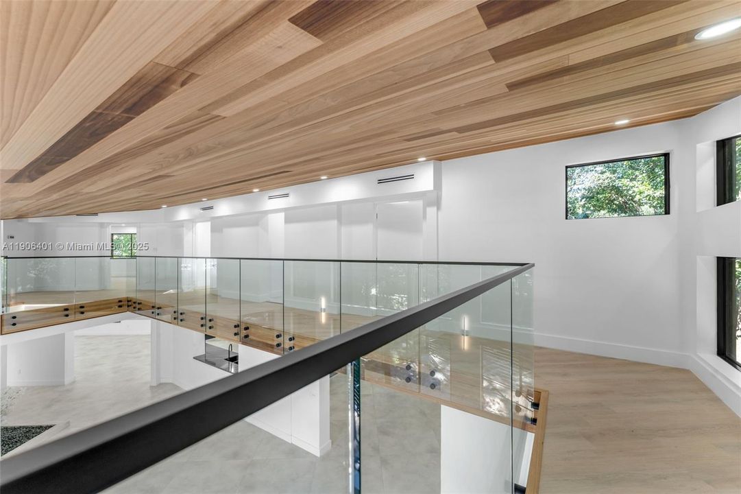 For Sale: $3,652,500 (4 beds, 3 baths, 4480 Square Feet)