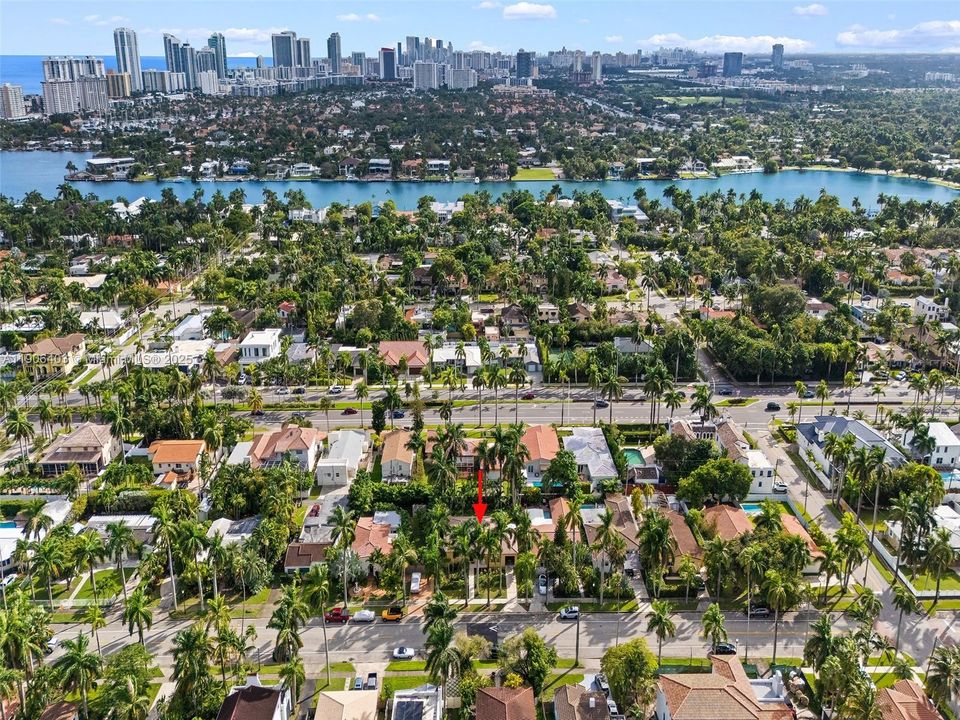 Activo con contrato: $874,900 (3 camas, 2 baños, 1755 Pies cuadrados)